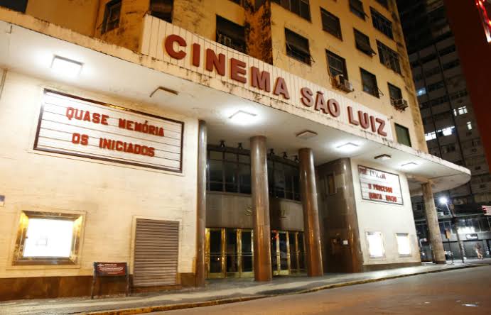 KLEBER MENDONÇA DENUNCIA DESCASO COM O CINEMA SÃO LUIZ